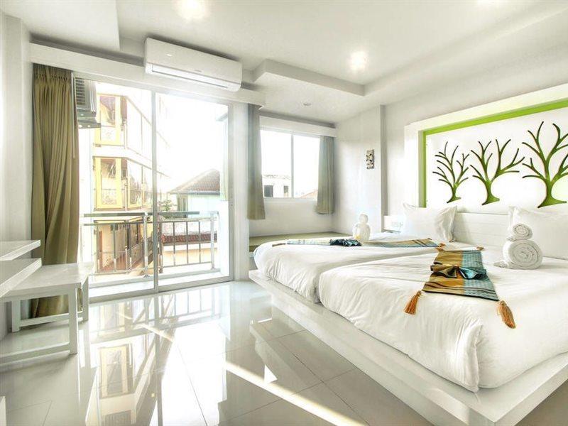 The Silk Hill Hotel Patong Екстериор снимка