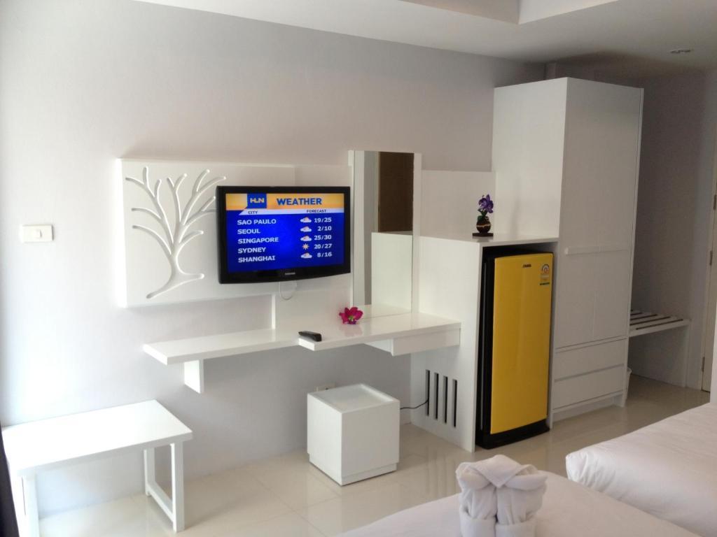 The Silk Hill Hotel Patong Стая снимка