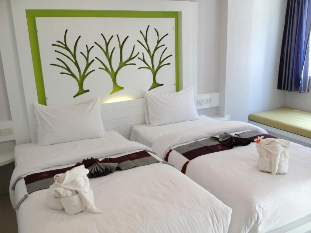 The Silk Hill Hotel Patong Стая снимка