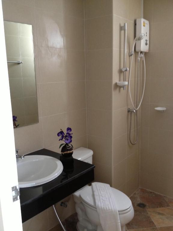 The Silk Hill Hotel Patong Стая снимка