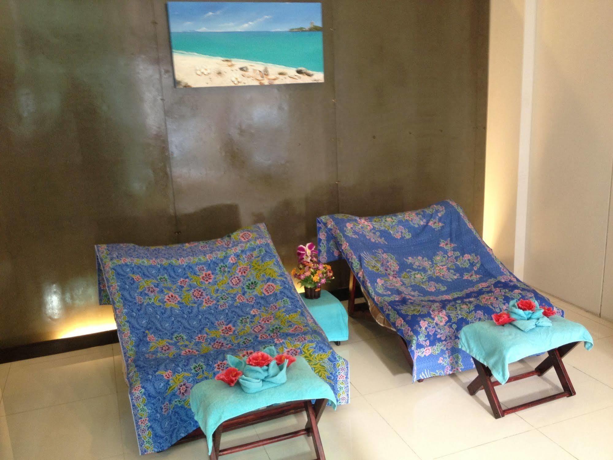The Silk Hill Hotel Patong Екстериор снимка